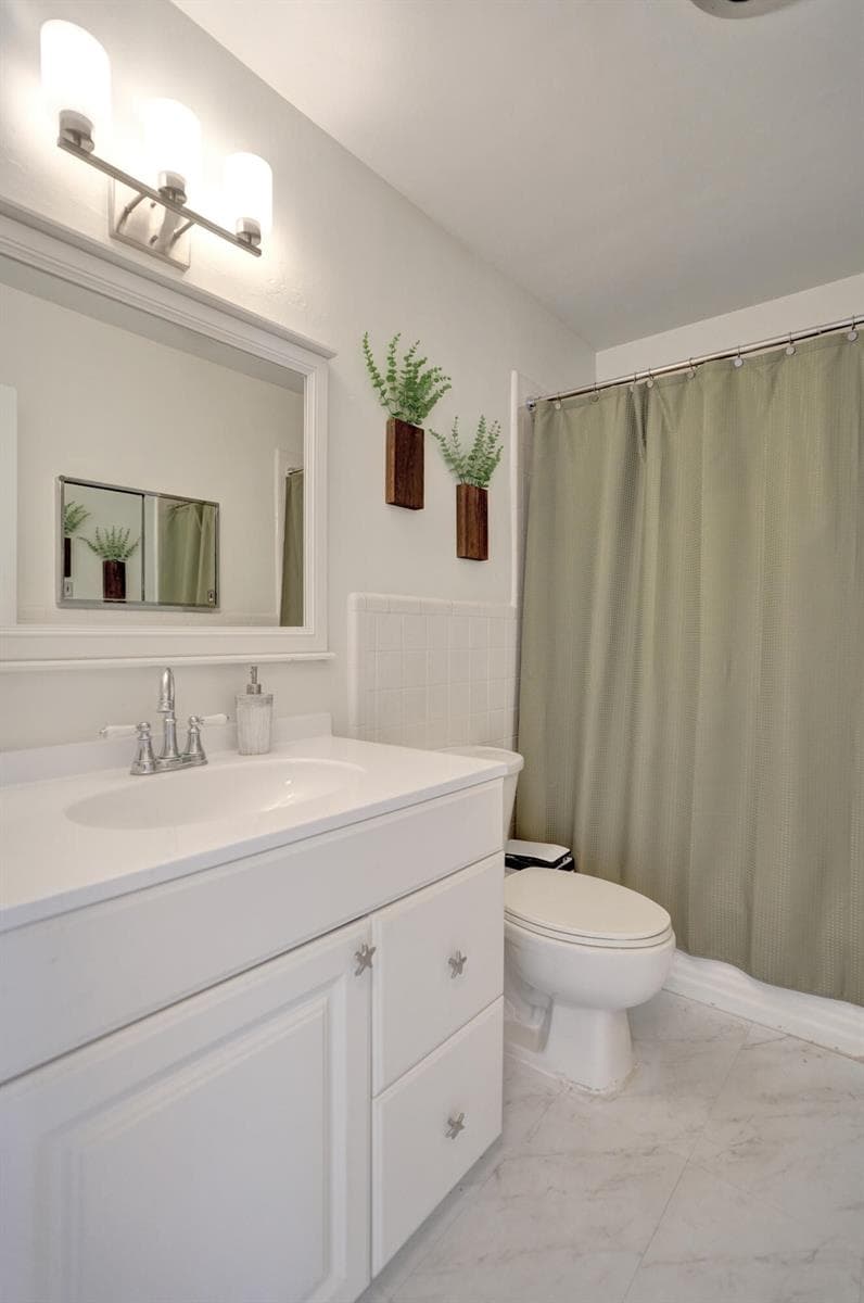 2400 NE 36th Street 10 photo 23