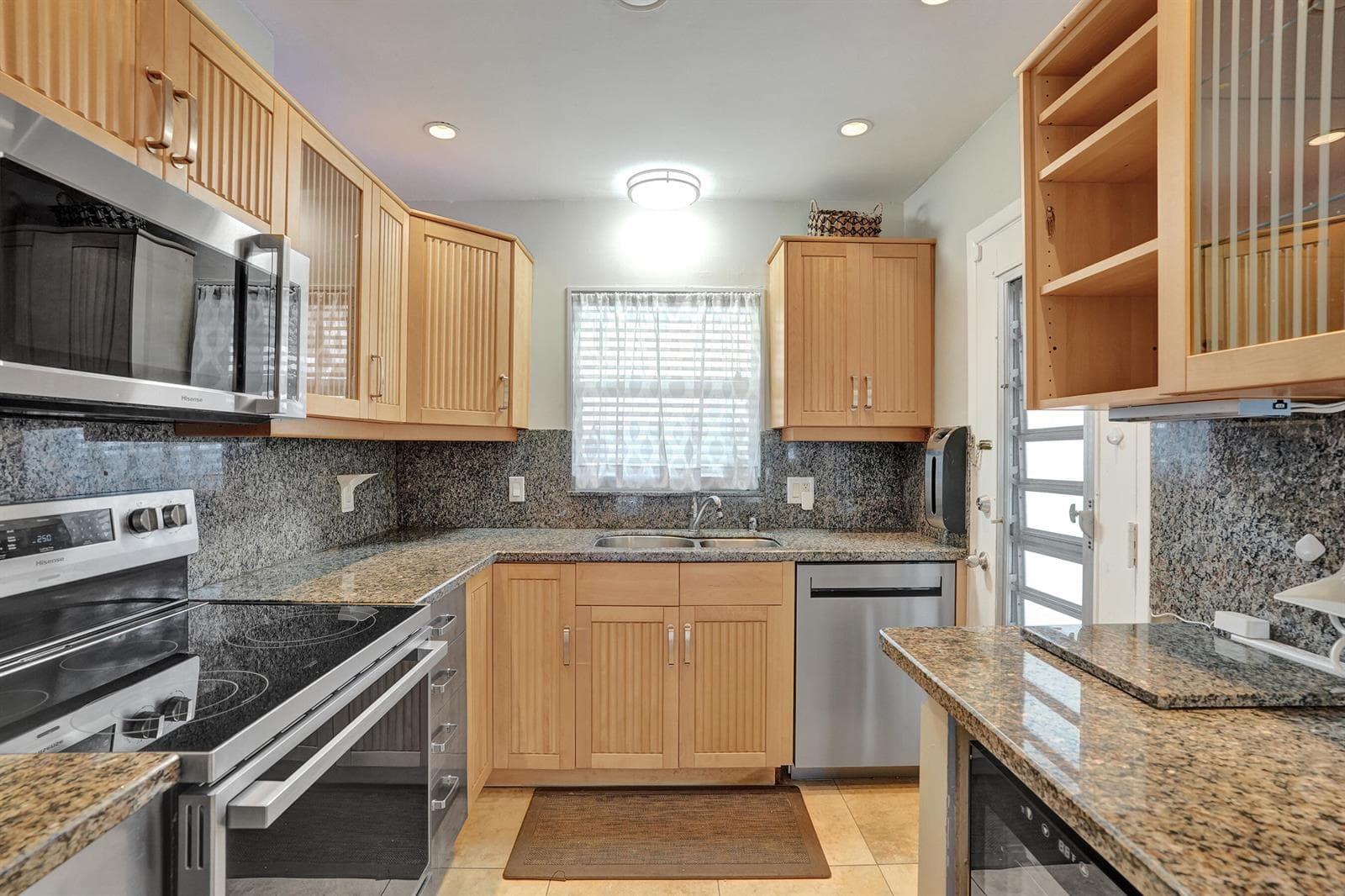 2400 NE 36th Street 10 photo 10