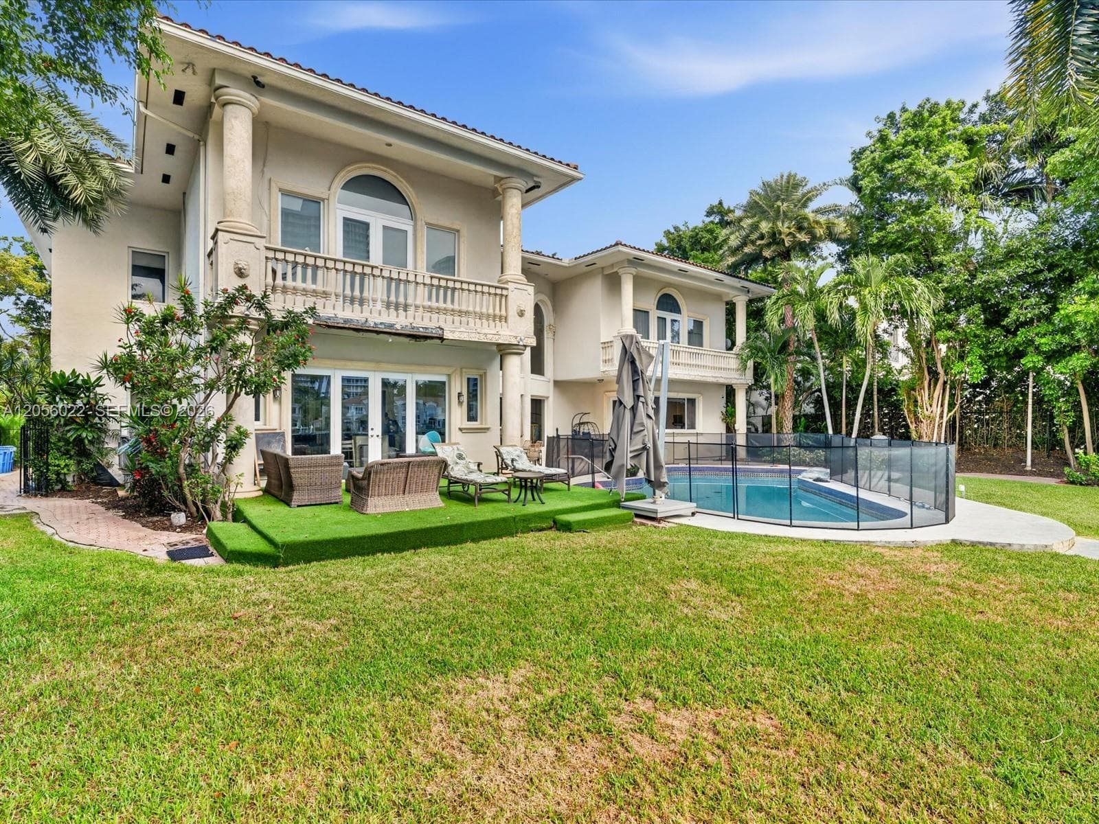 628 N Island photo 16