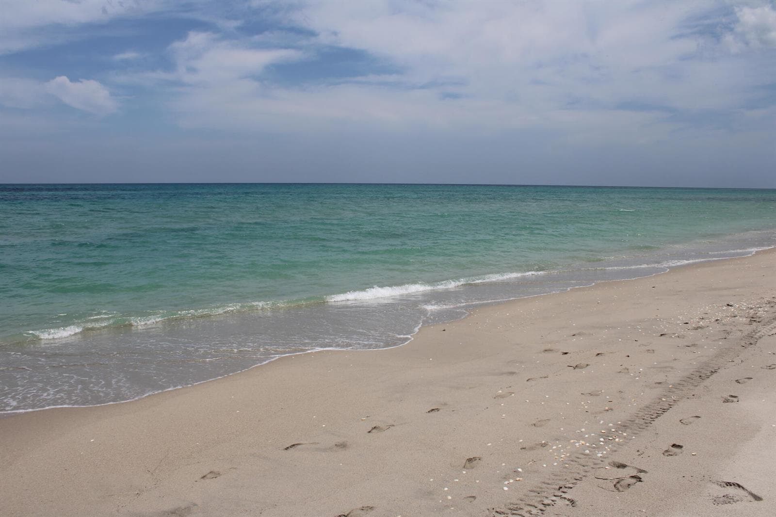 630 OCEAN Drive 215 photo 17