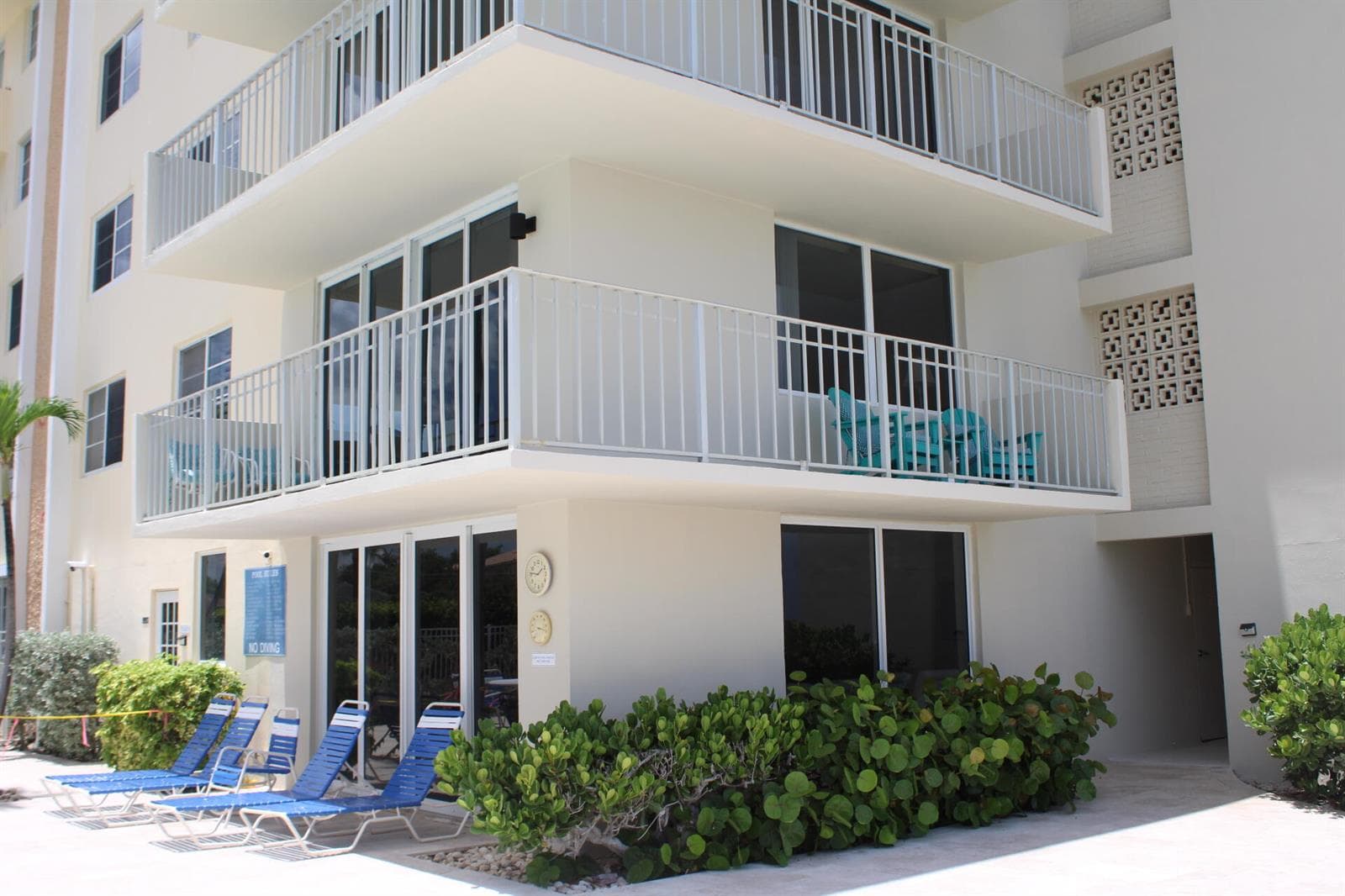 630 OCEAN Drive 215 photo 7