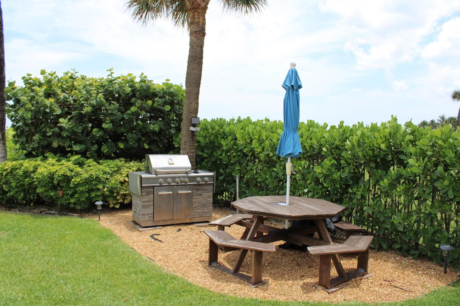 630 OCEAN Drive 215 photo 14