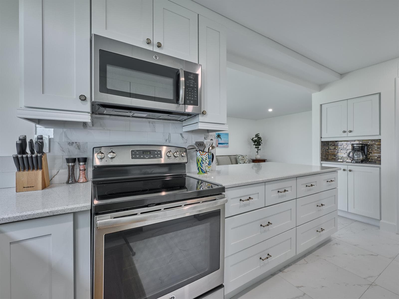374 Golfview Road 106 photo 23