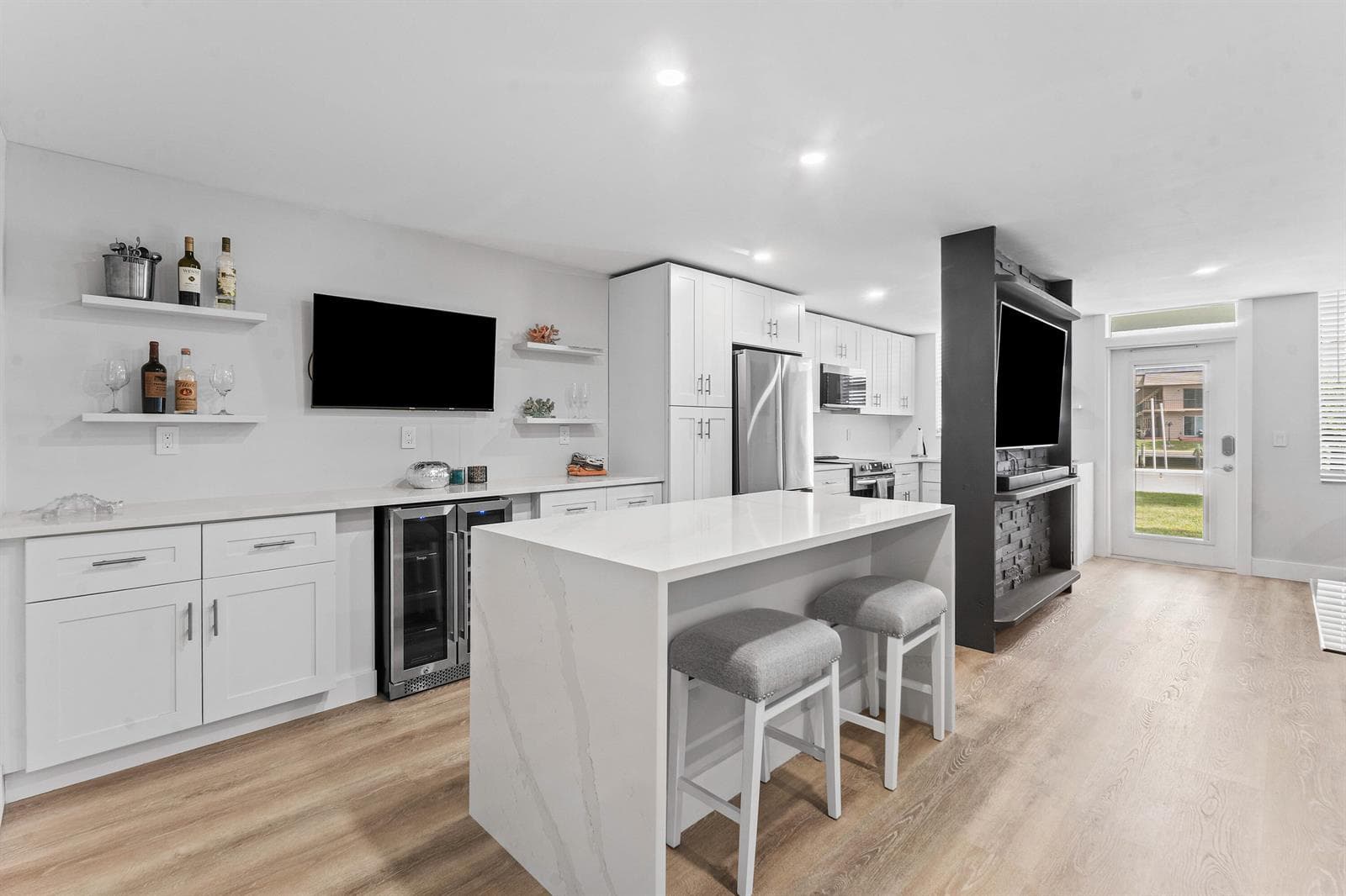 108 Paradise Harbour Boulevard 107 photo 5