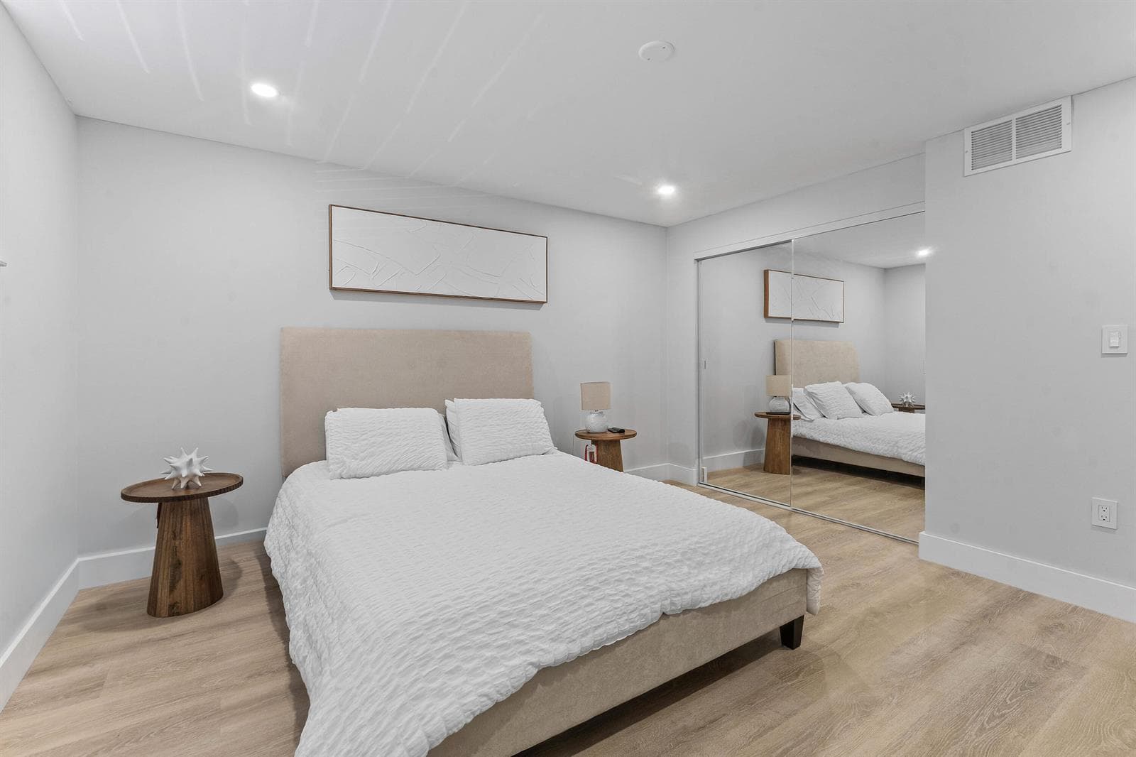108 Paradise Harbour Boulevard 107 photo 19