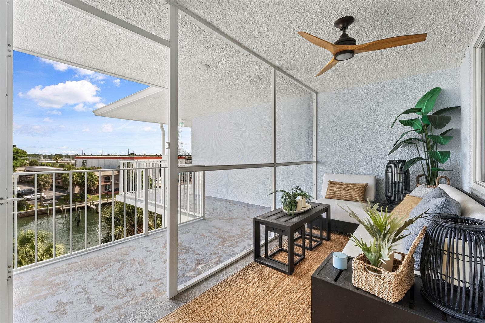 108 Paradise Harbour Boulevard 502 photo 6