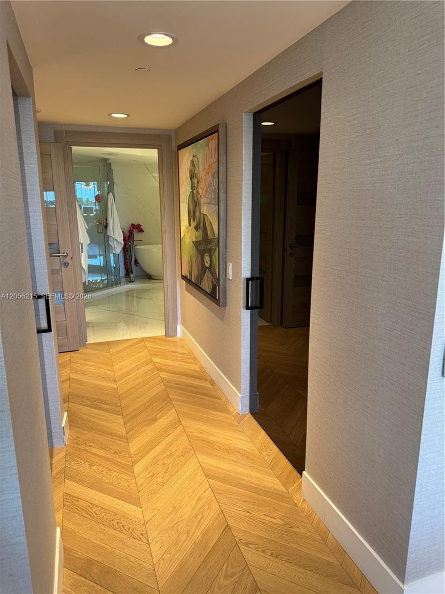 6000 Island Blvd 402 photo 16