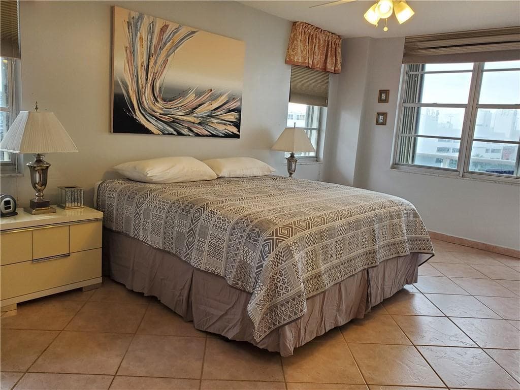 3725 S Ocean Drive photo 14