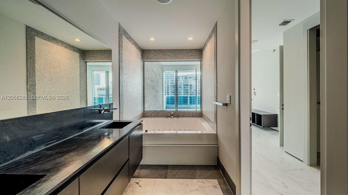 200 Biscayne Boulevard Way 5104 photo 7