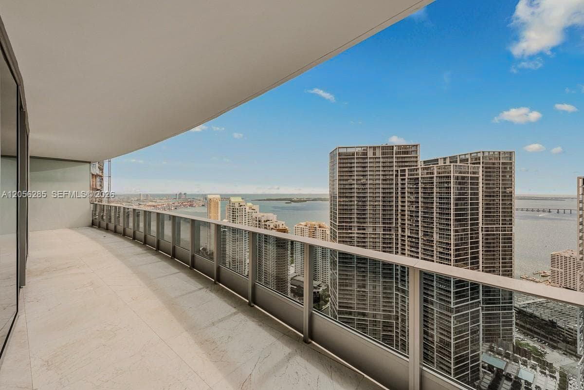 200 Biscayne Boulevard Way 5104 photo 1