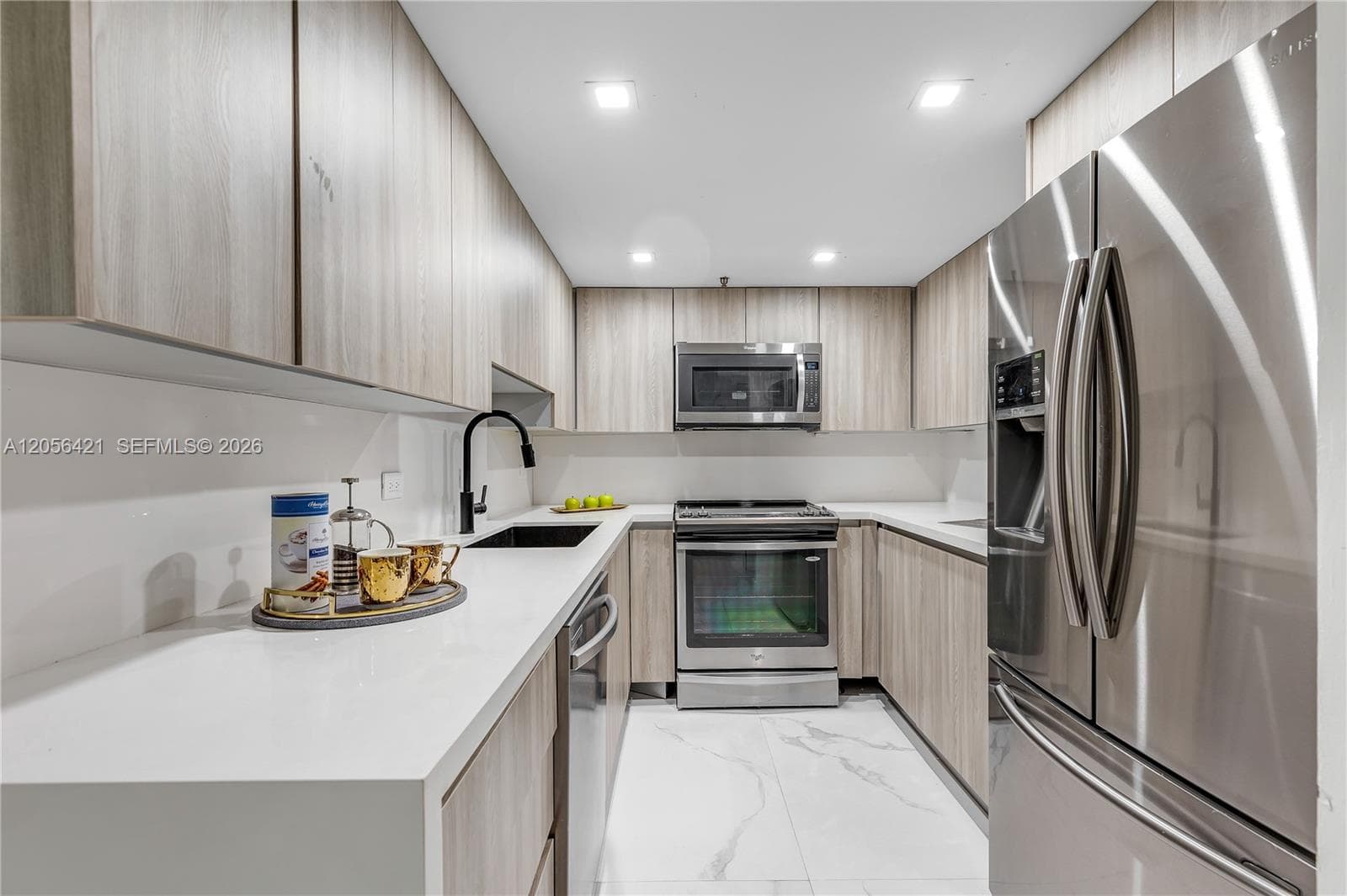 20505 E Country Club Dr 532 photo 6