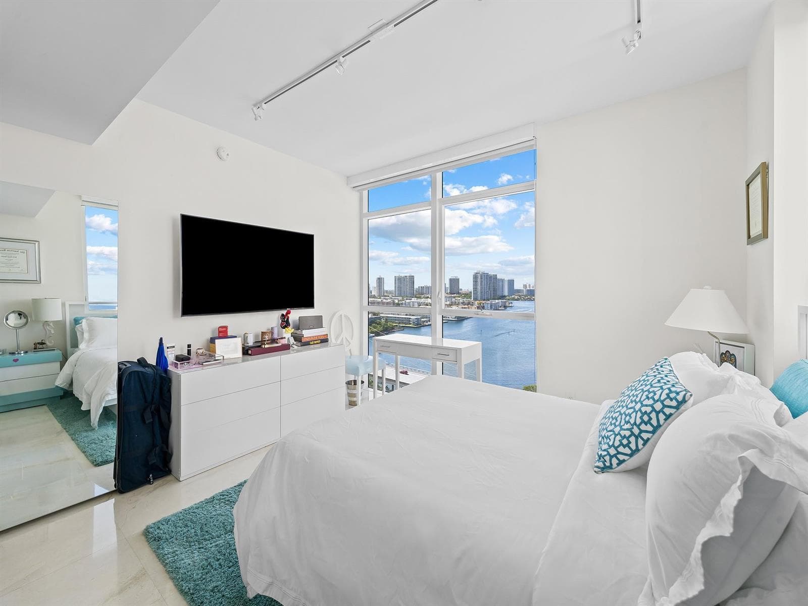 400 SUNNY ISLES Boulevard 1608 photo 14