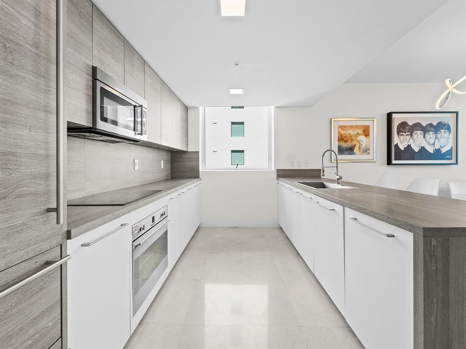 400 SUNNY ISLES Boulevard 1608 photo 11