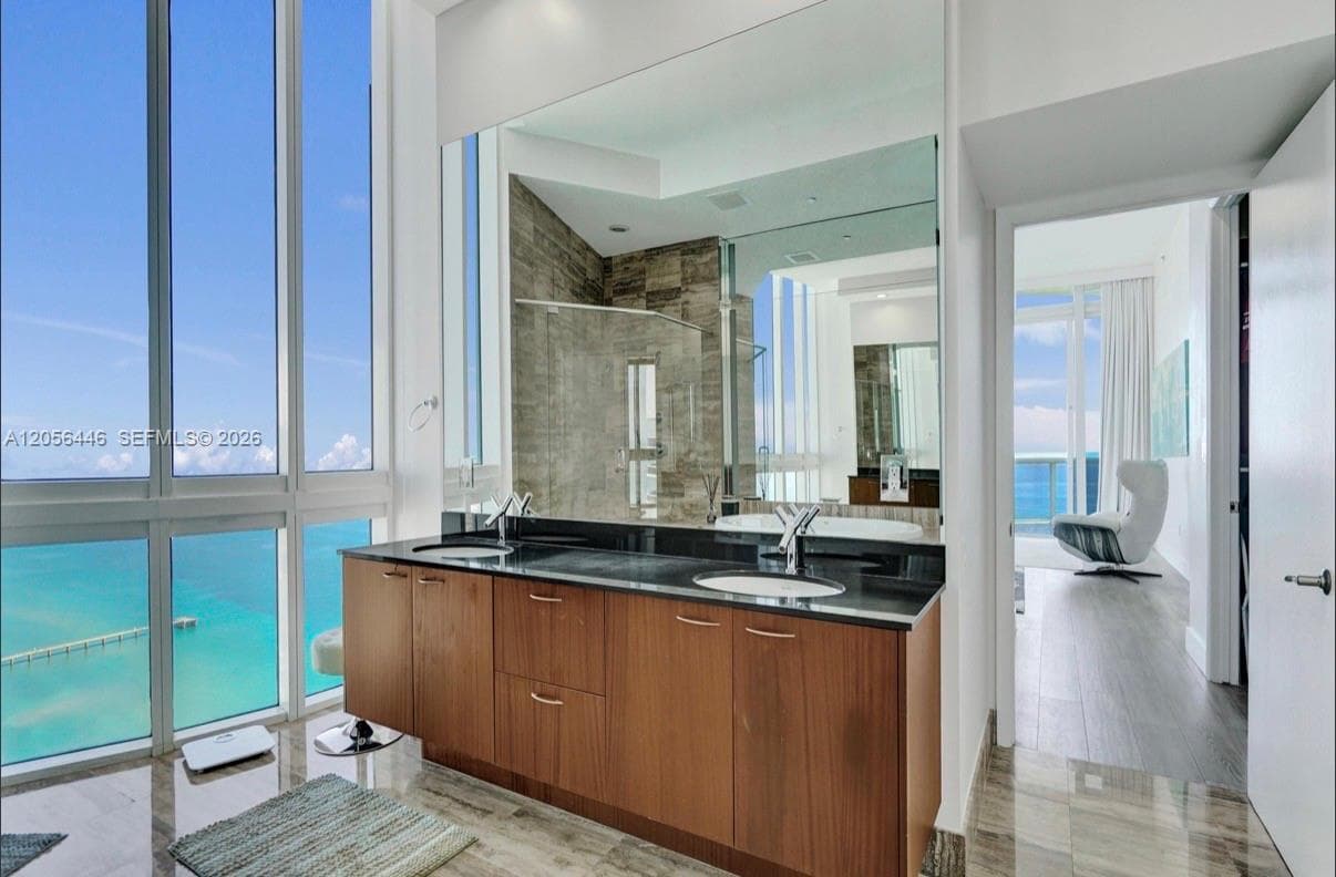 15901 Collins Ave 4301 photo 3