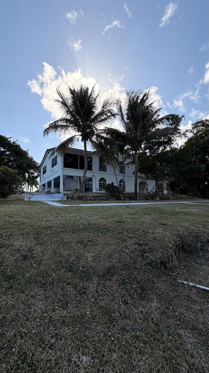 2614 AMHERST Lane photo 1