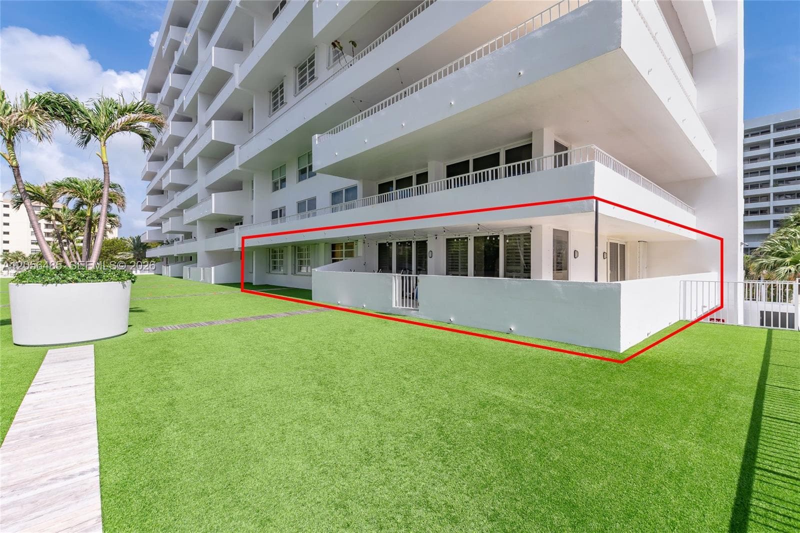 199 Ocean Lane Dr 201 photo 2