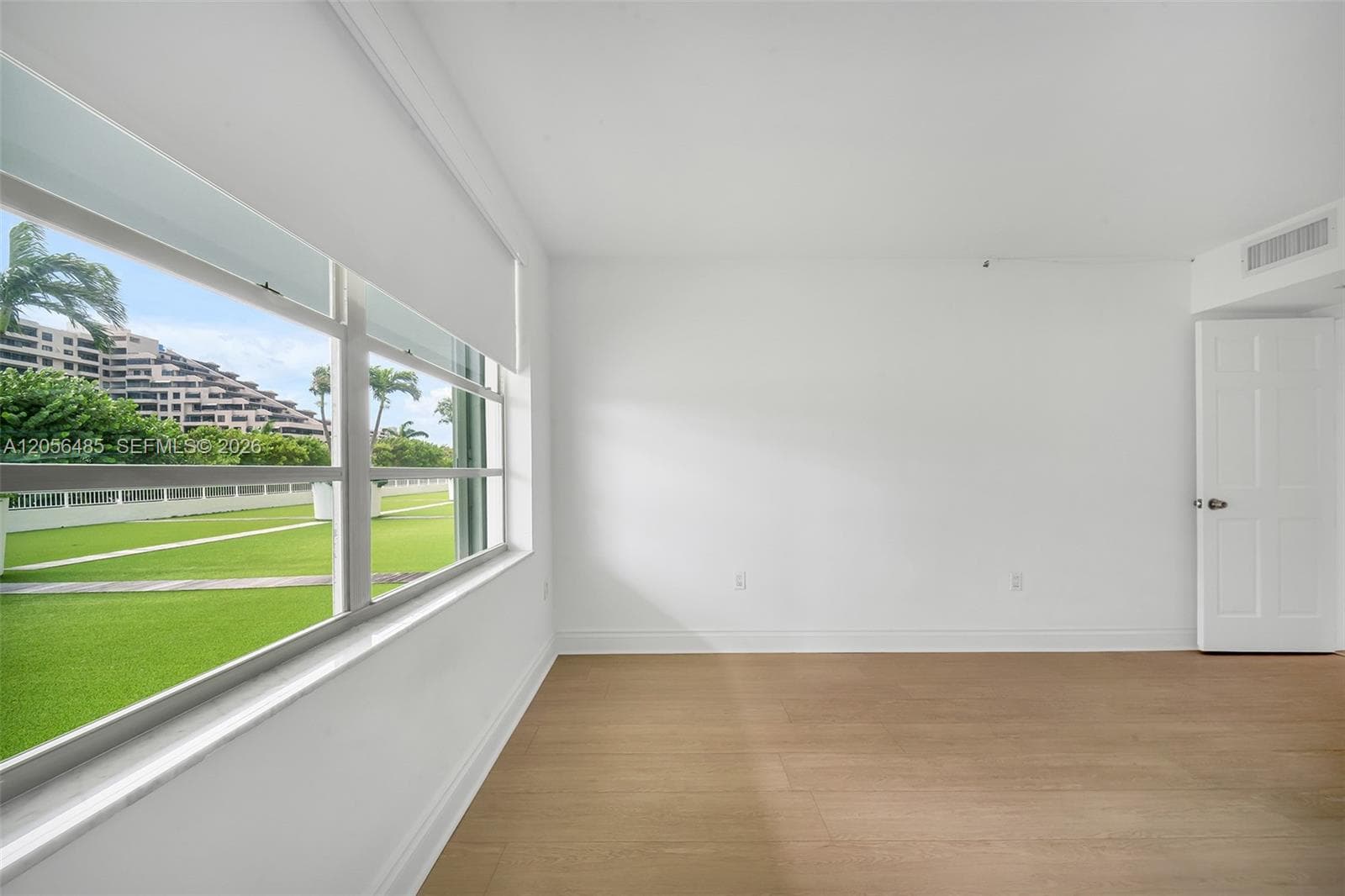 199 Ocean Lane Dr 201 photo 17