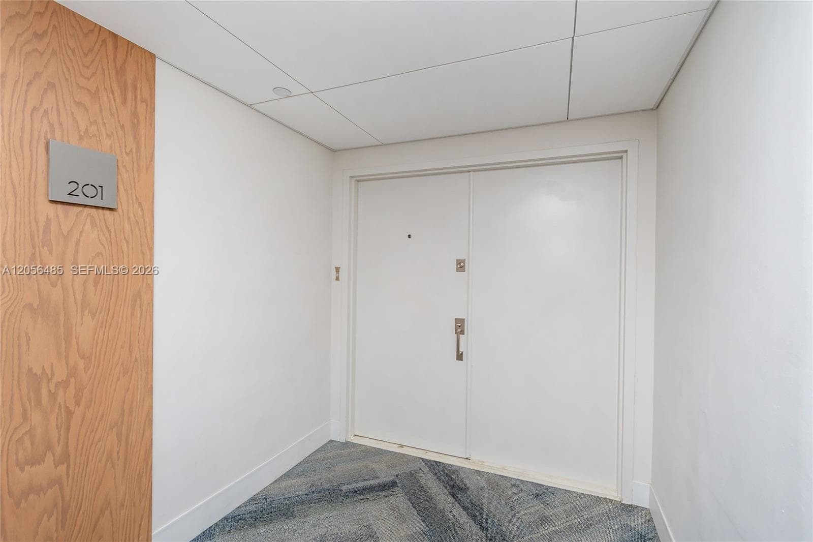 199 Ocean Lane Dr 201 photo 3