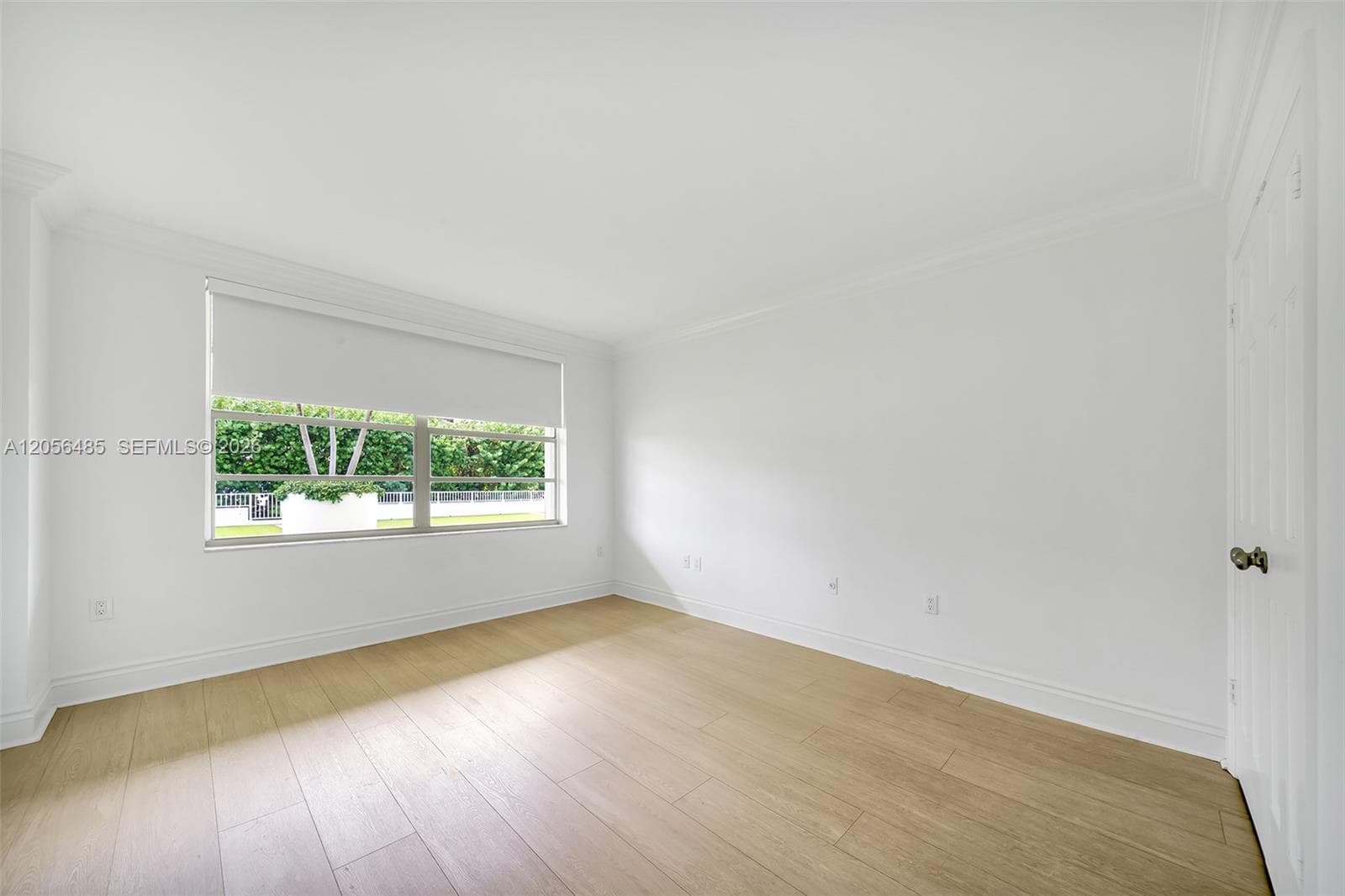 199 Ocean Lane Dr 201 photo 18