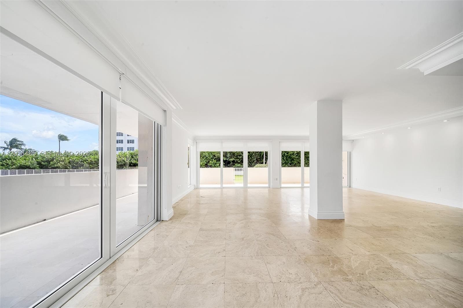 199 Ocean Lane Dr 201 photo 4