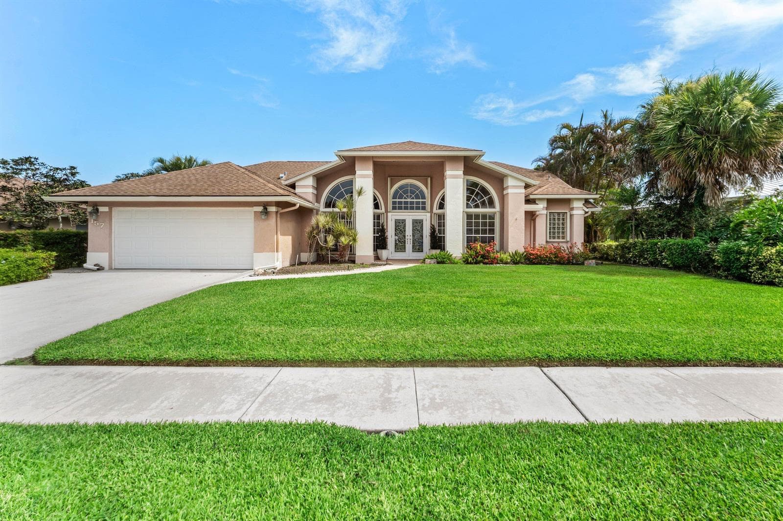 157 MONTEREY Way photo 1