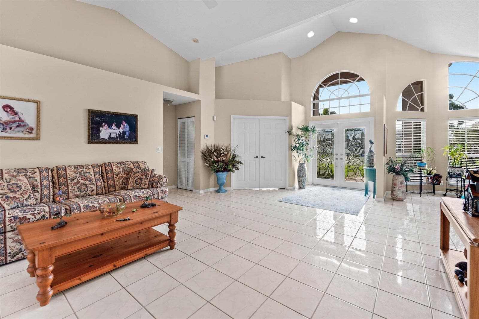 157 MONTEREY Way photo 9