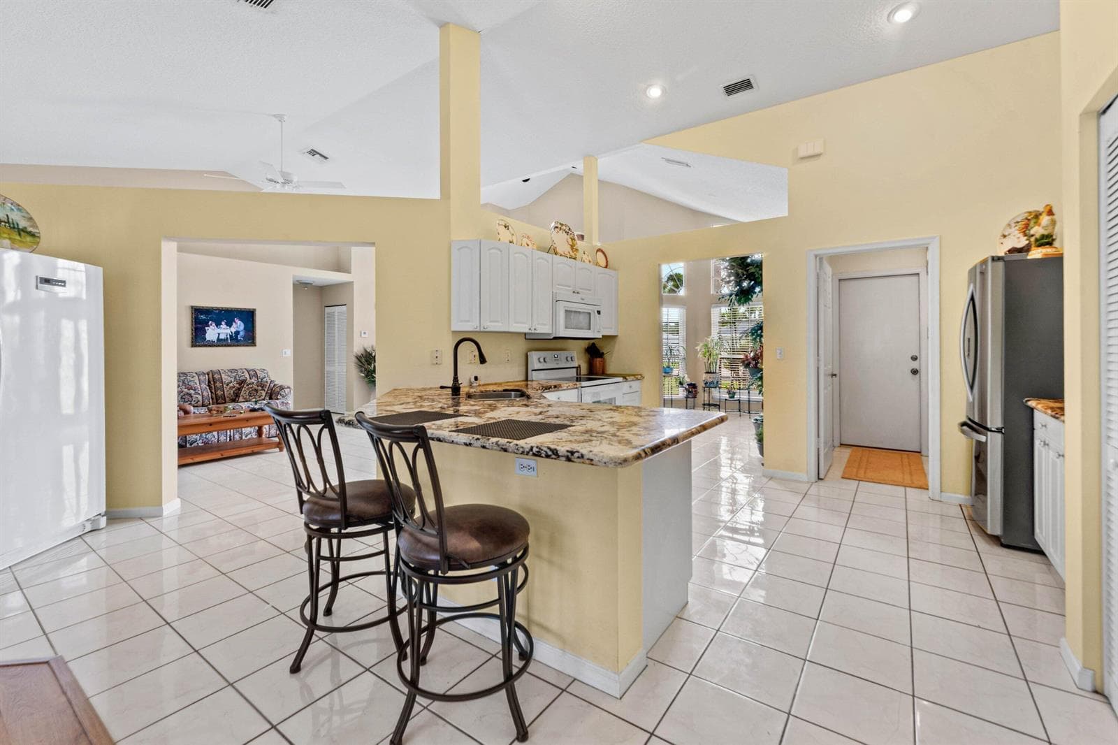 157 MONTEREY Way photo 14