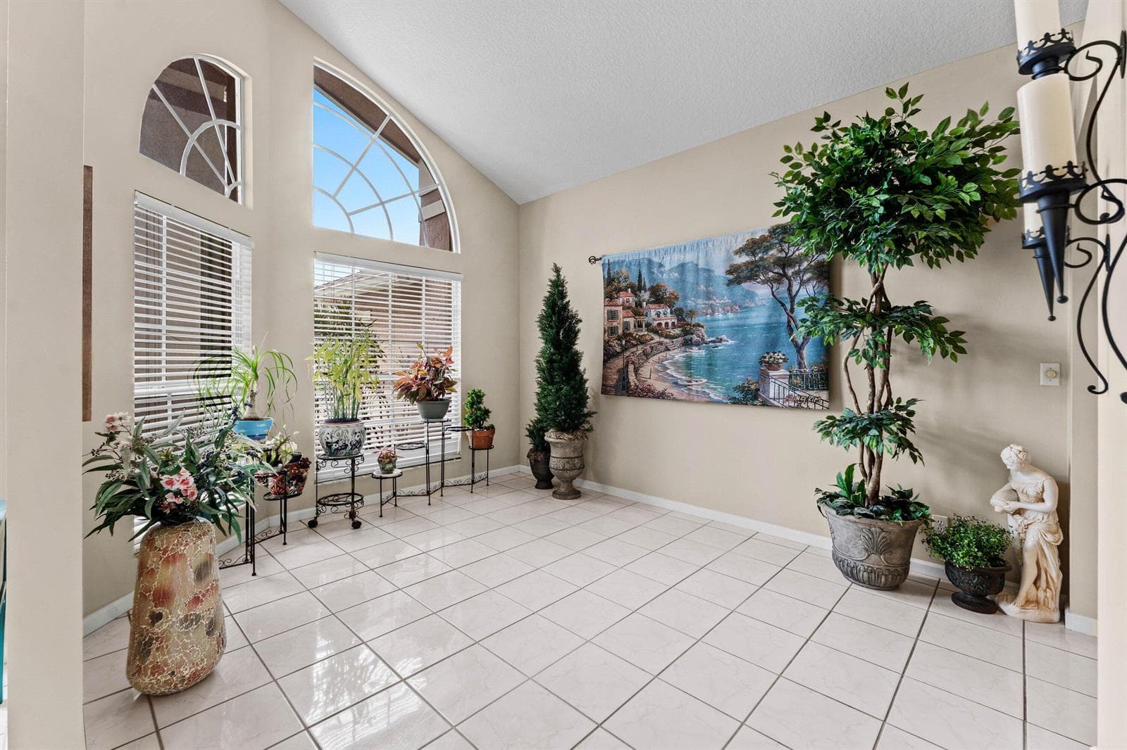 157 MONTEREY Way photo 8