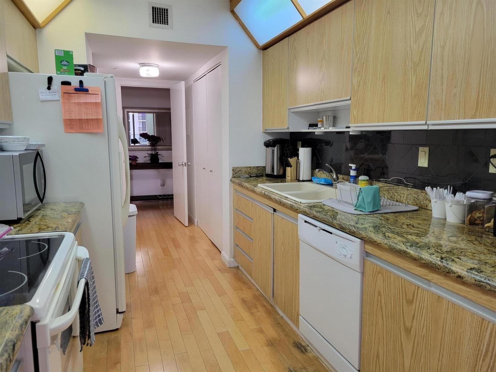 19707 TURNBERRY Way 14D photo 5