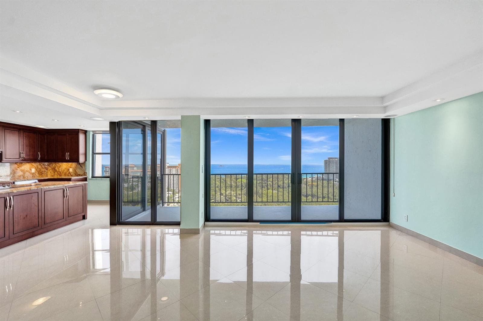 936 Intracoastal Drive 22F photo 5