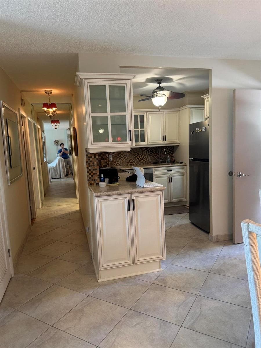 220 Kings Point Drive 210 photo 6