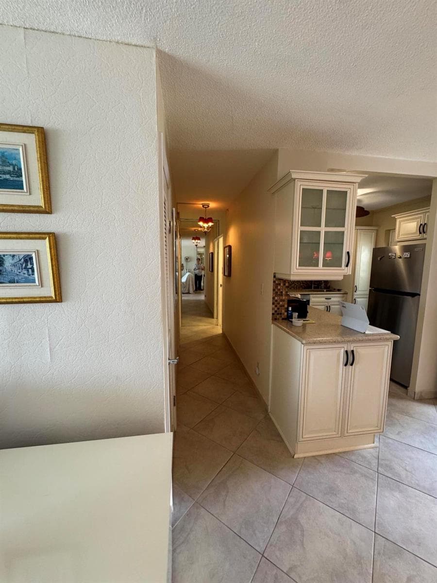 220 Kings Point Drive 210 photo 21