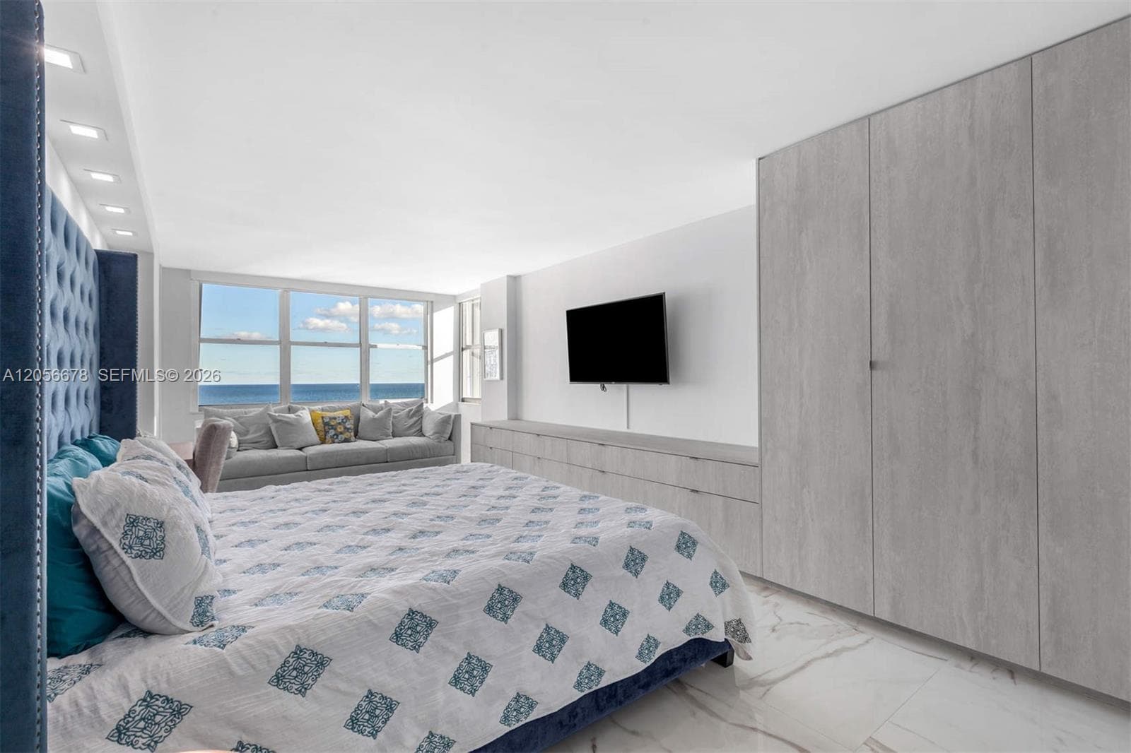 6039 Collins Ave 1527 photo 13