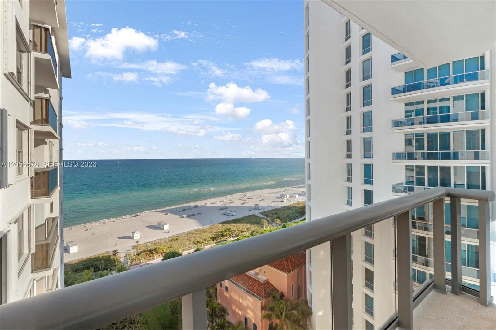 6039 Collins Ave 1527 photo 3