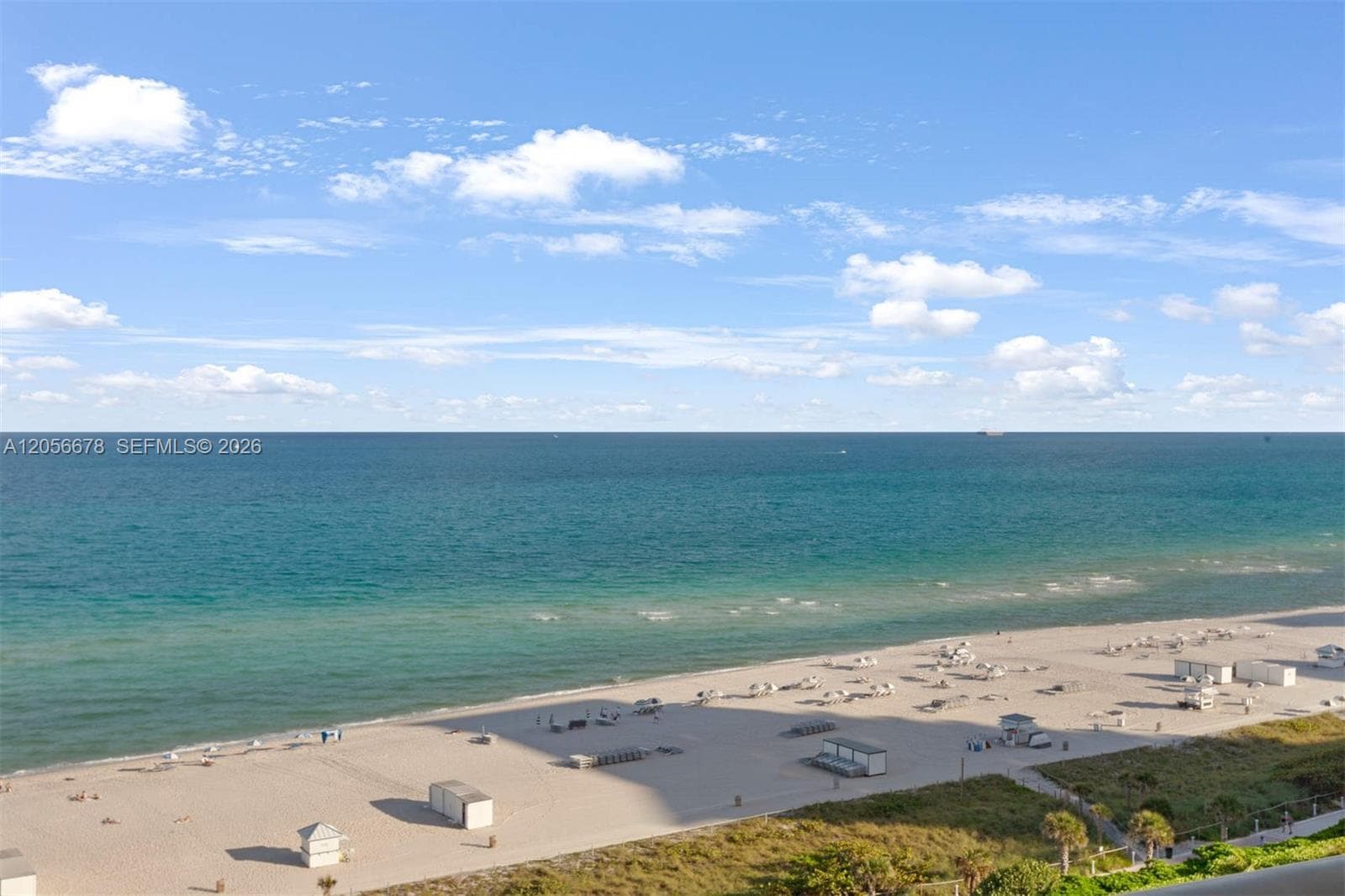 6039 Collins Ave 1527 photo 4