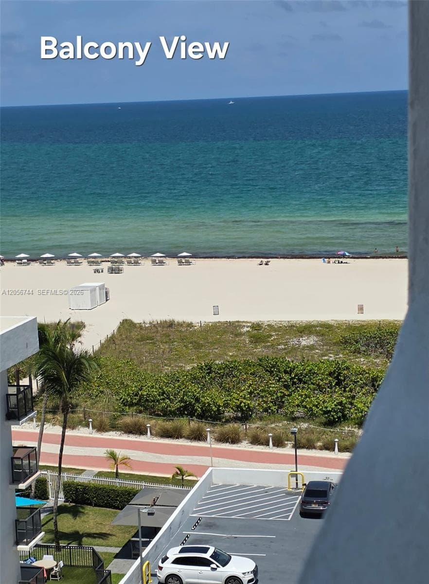 5825 Collins Ave 9C photo 2