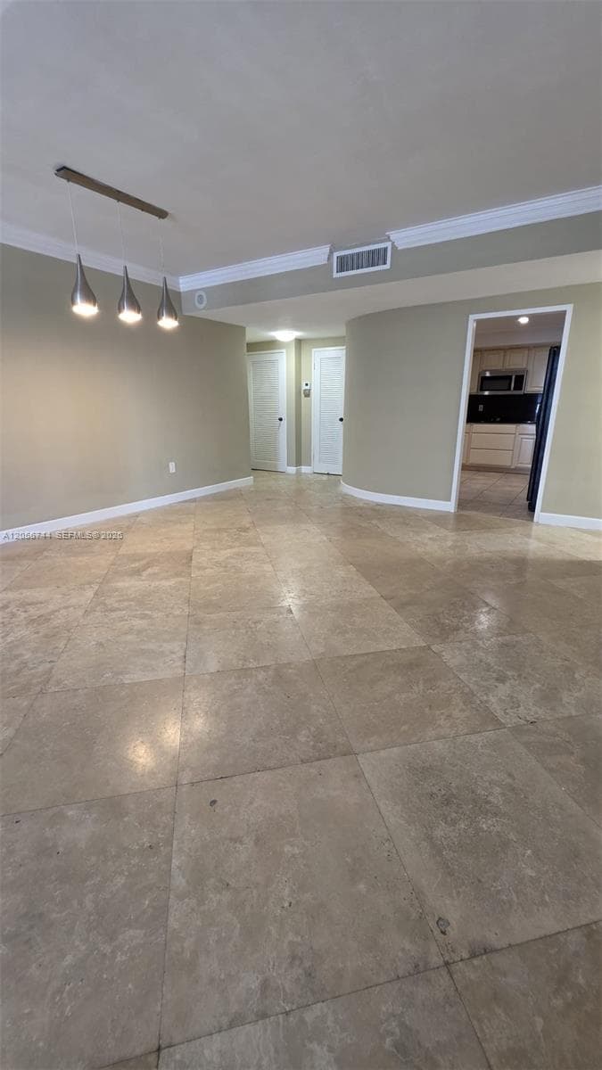 5825 Collins Ave 9C photo 6