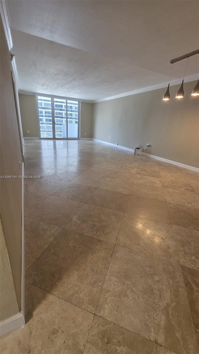 5825 Collins Ave 9C photo 16