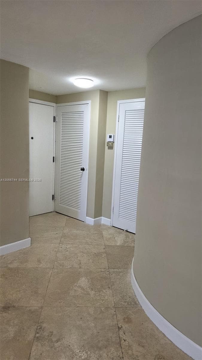 5825 Collins Ave 9C photo 3