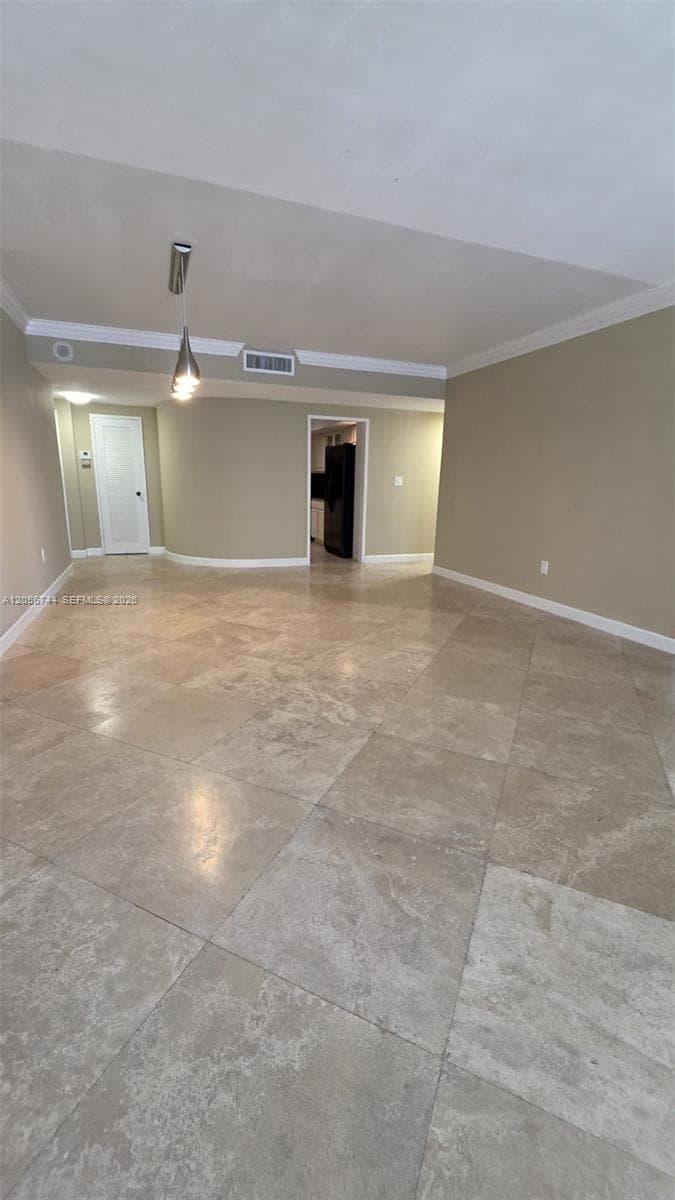 5825 Collins Ave 9C photo 4