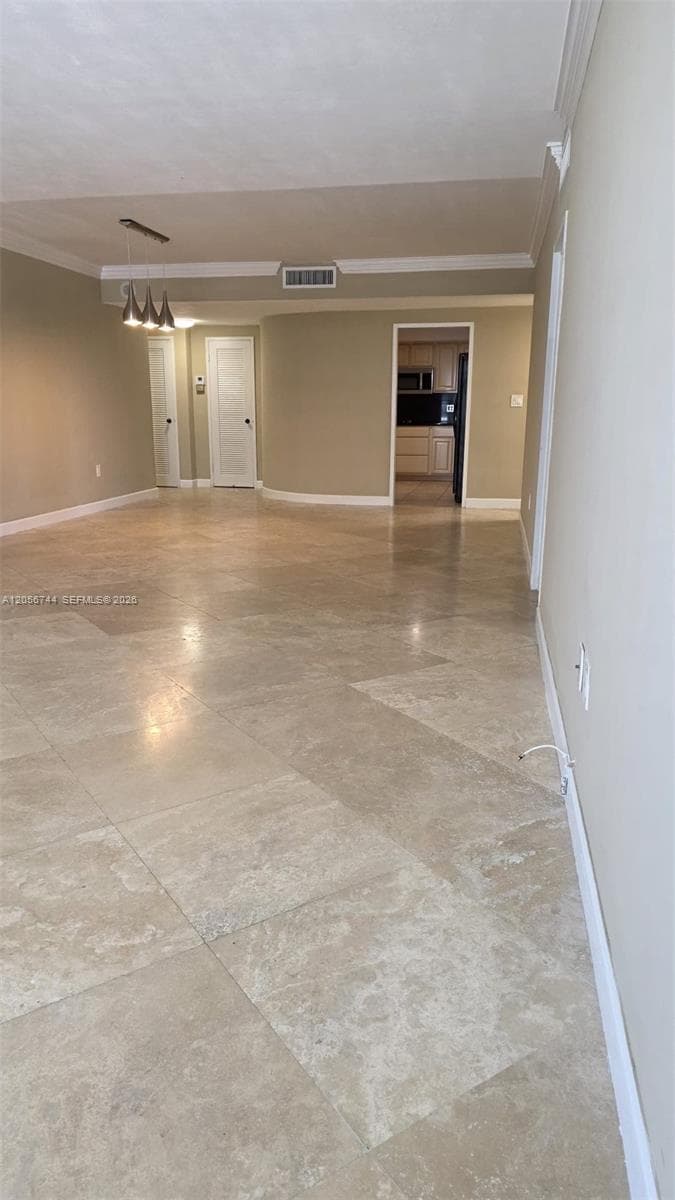 5825 Collins Ave 9C photo 8