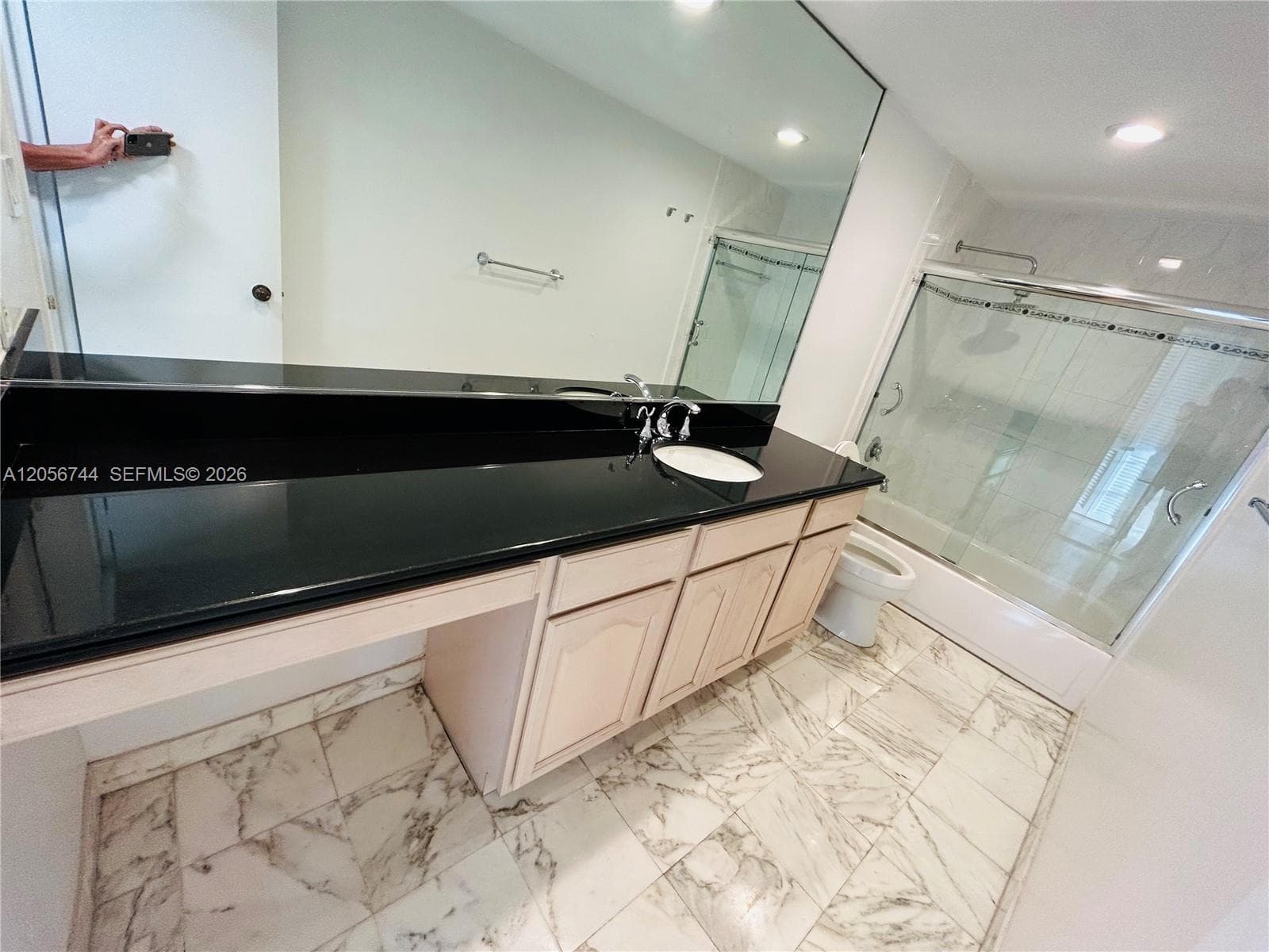 5825 Collins Ave 9C photo 25
