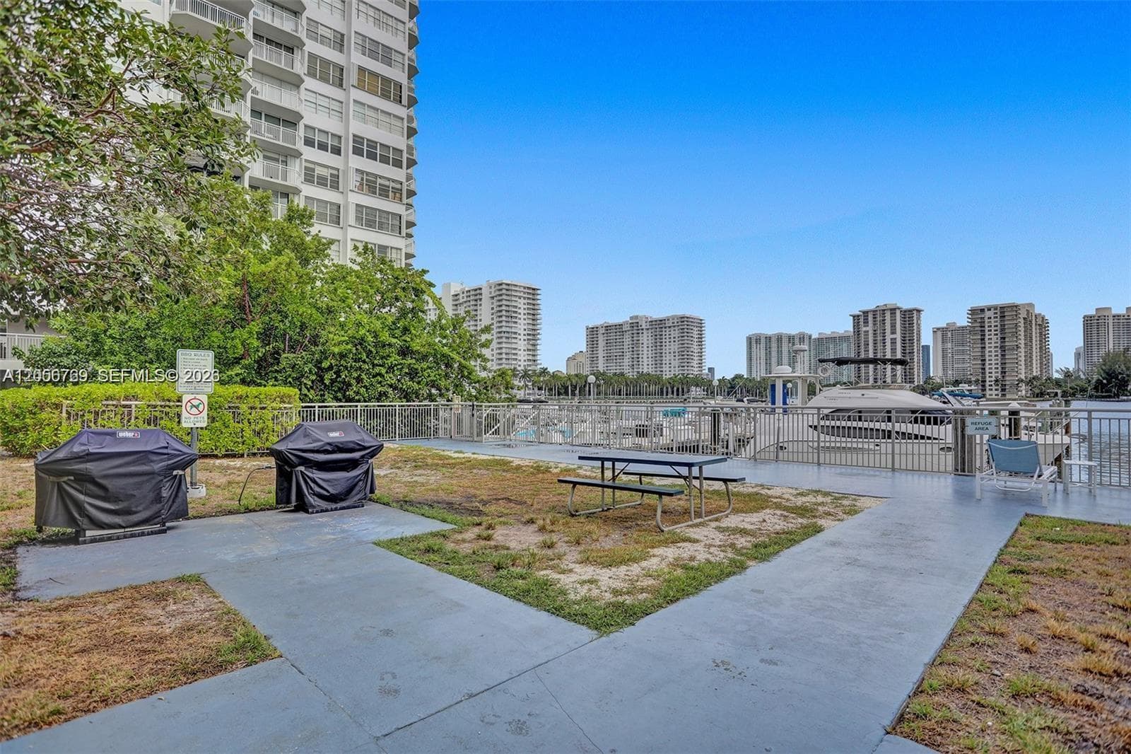 18041 Biscayne Blvd 803 photo 12