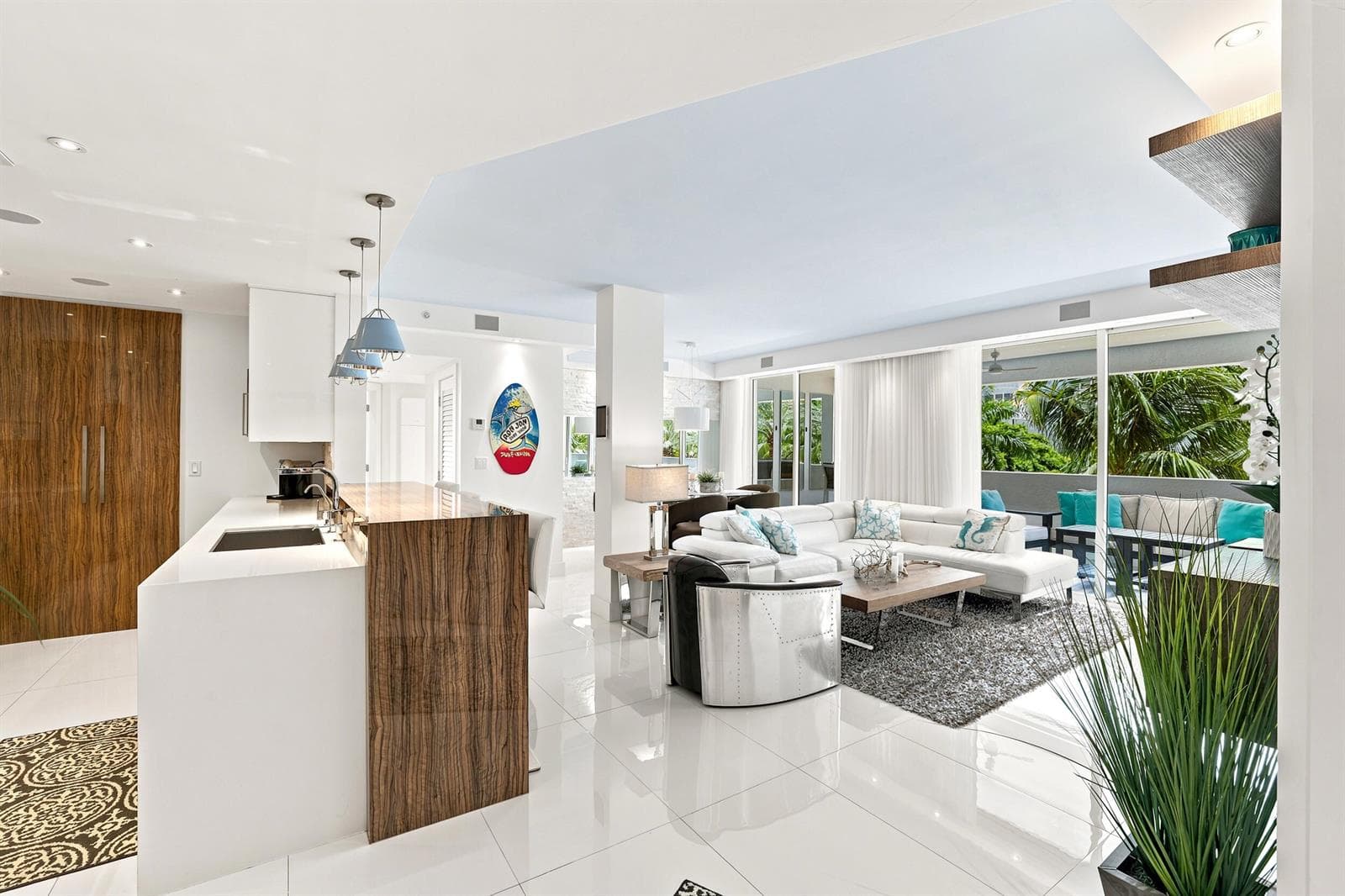 17100 N BAY Road 1401 photo 1