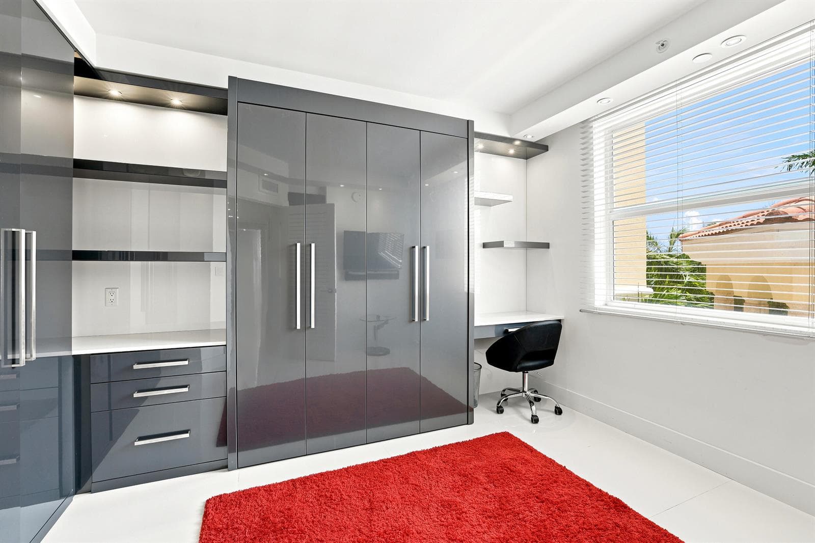 17100 N BAY Road 1401 photo 20