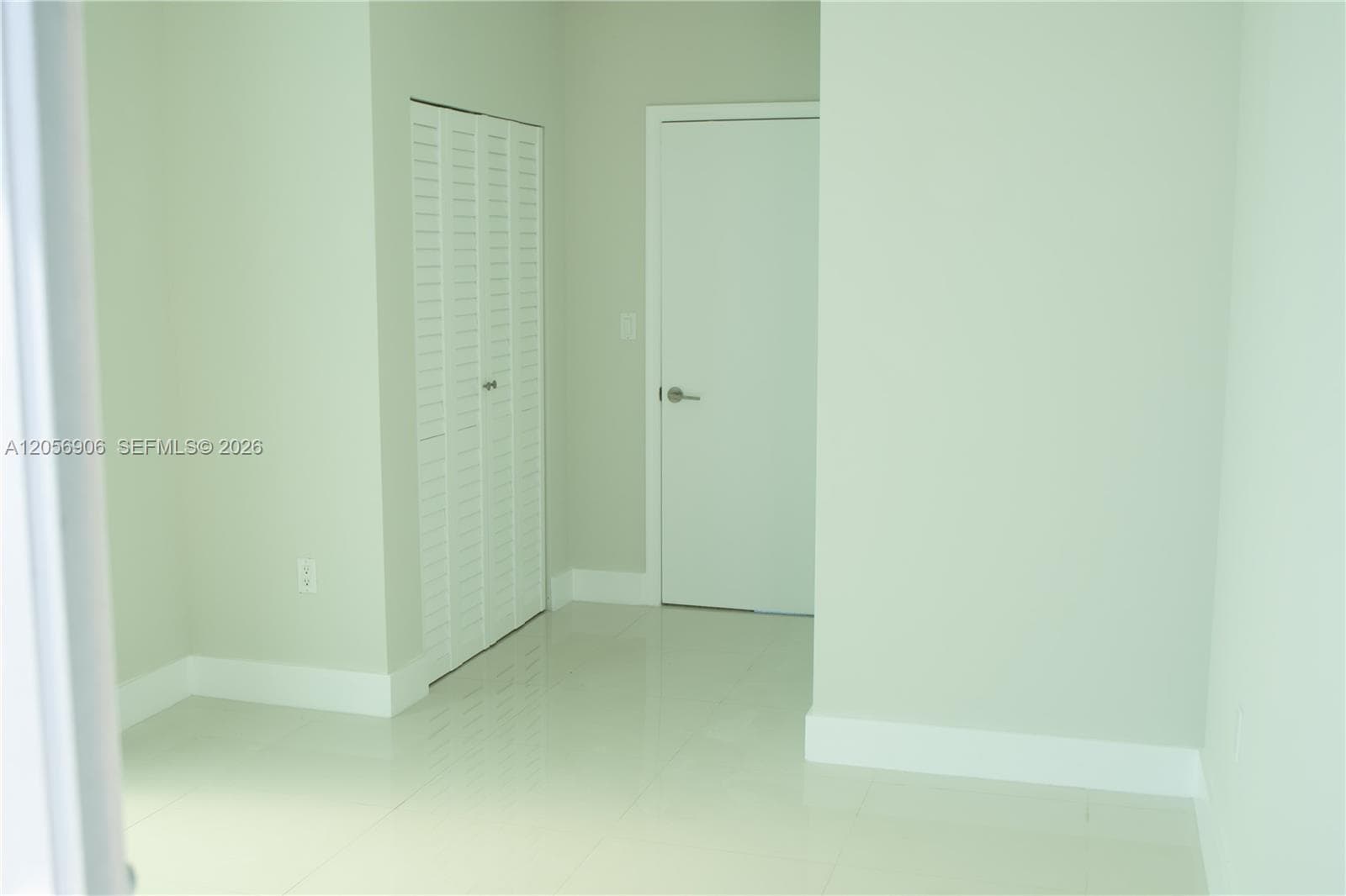 7928 East Dr 701 photo 11