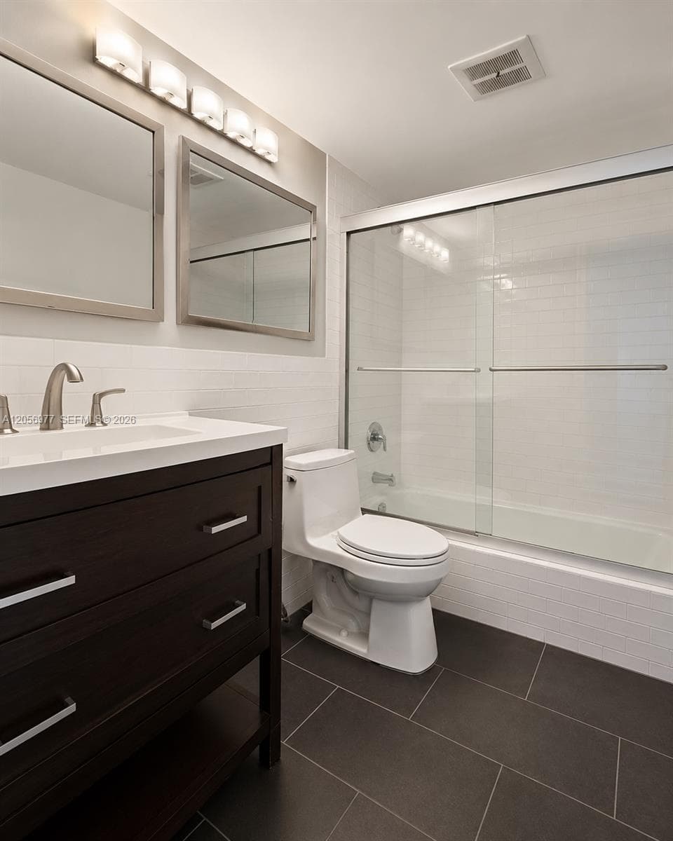 1881 Middle River Dr 604 photo 9