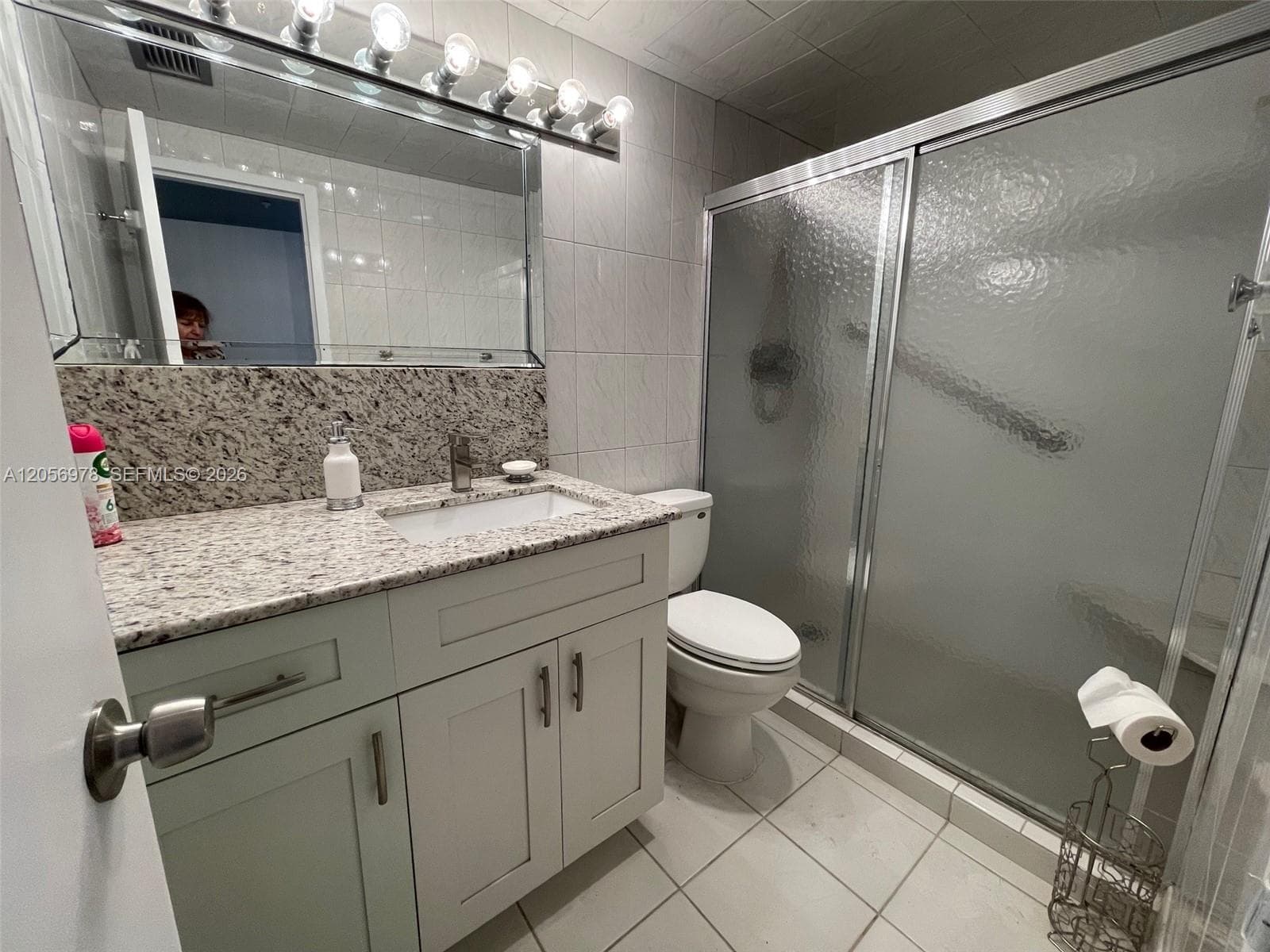 5825 Collins Ave 7B photo 4