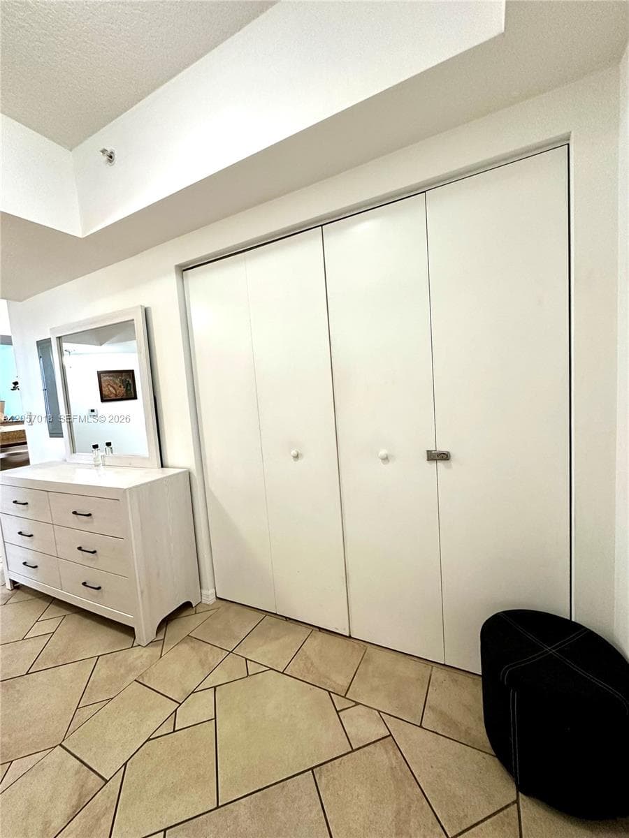 16699 Collins Ave 2309 photo 3