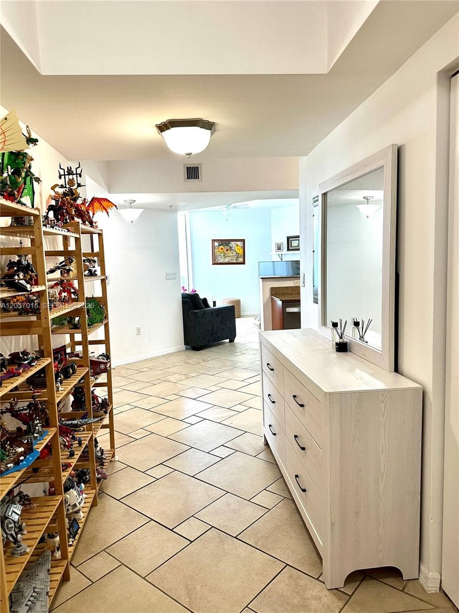 16699 Collins Ave 2309 photo 4